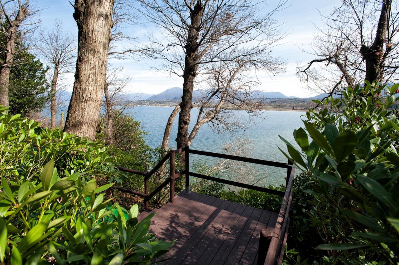 Casa Vacanze Tana Della Volpe Ispra Kültér fotó
