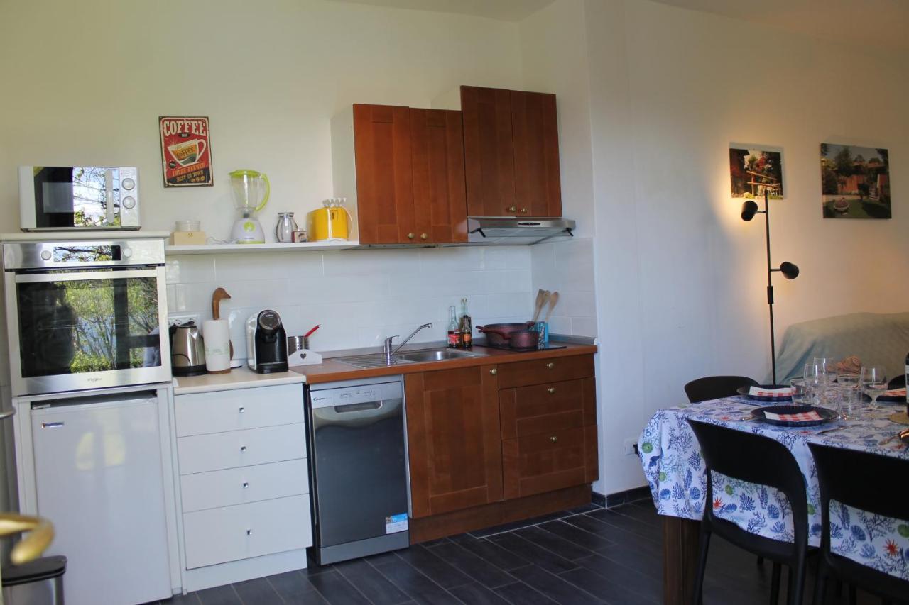 Casa Vacanze Tana Della Volpe Ispra Kültér fotó